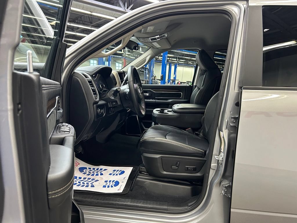 Used 2024 RAM 2500 Laramie AWD/4WD image 19