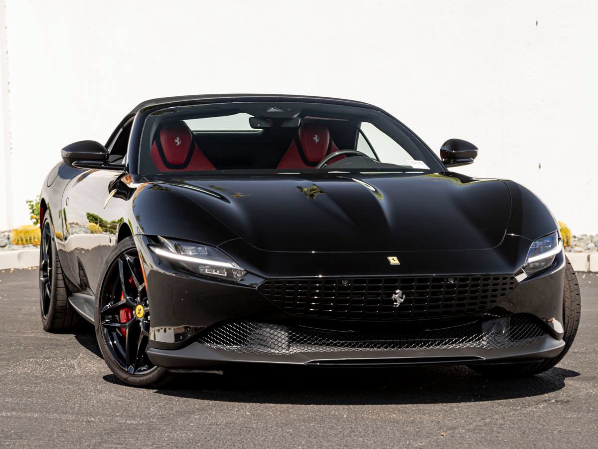 Used 2024 Ferrari Roma Spider RWD image 5