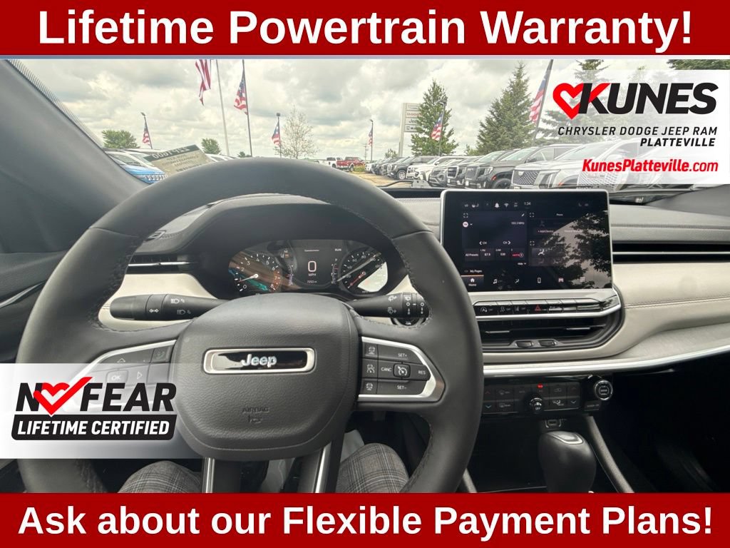Used 2026 Jeep Compass Limited AWD/4WD image 16