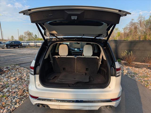 Used 2022 Lincoln Aviator Black Label w/ Dynamic Handling Package AWD/4WD image 26