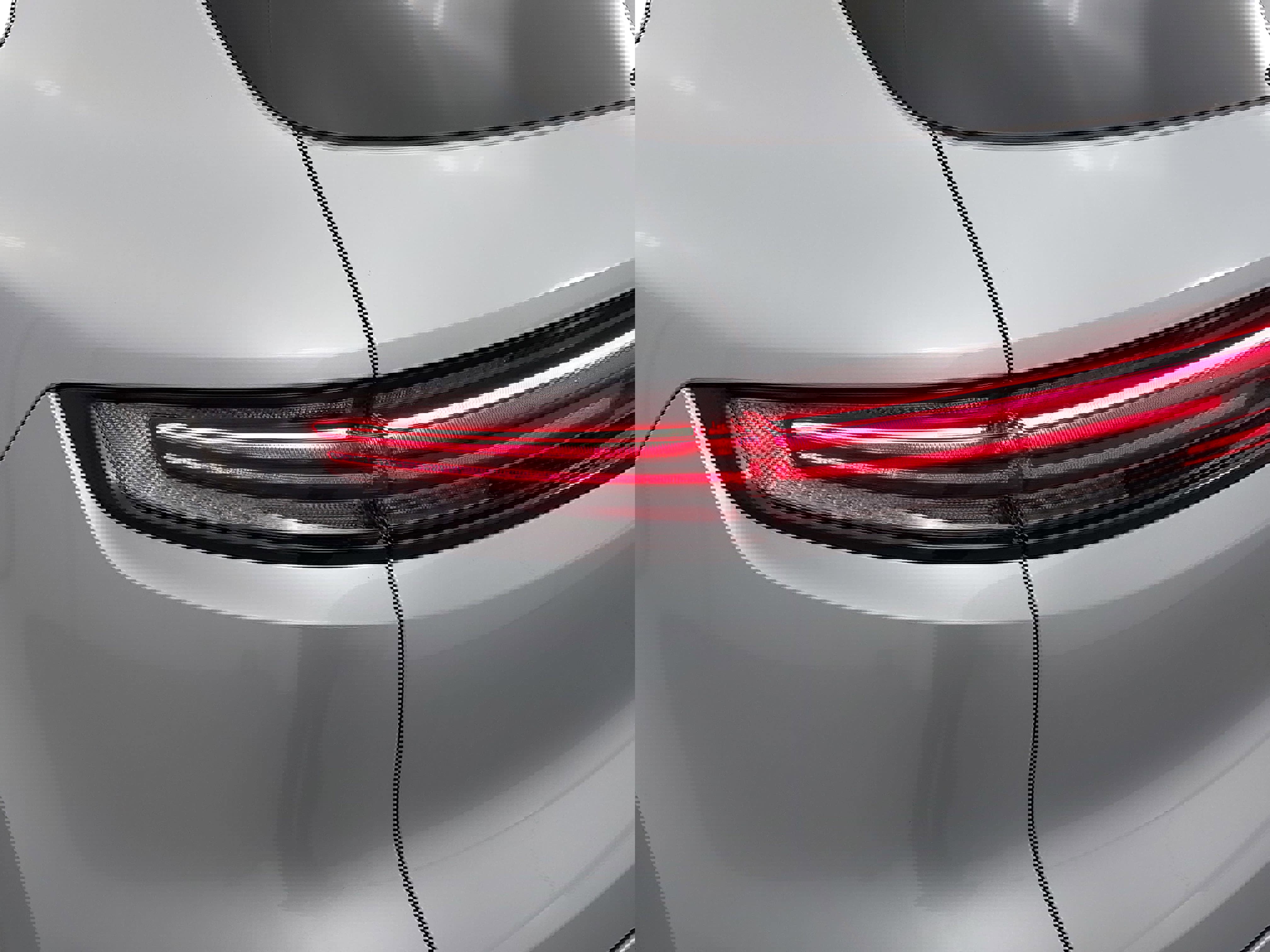 Used 2025 Porsche Cayenne image 37