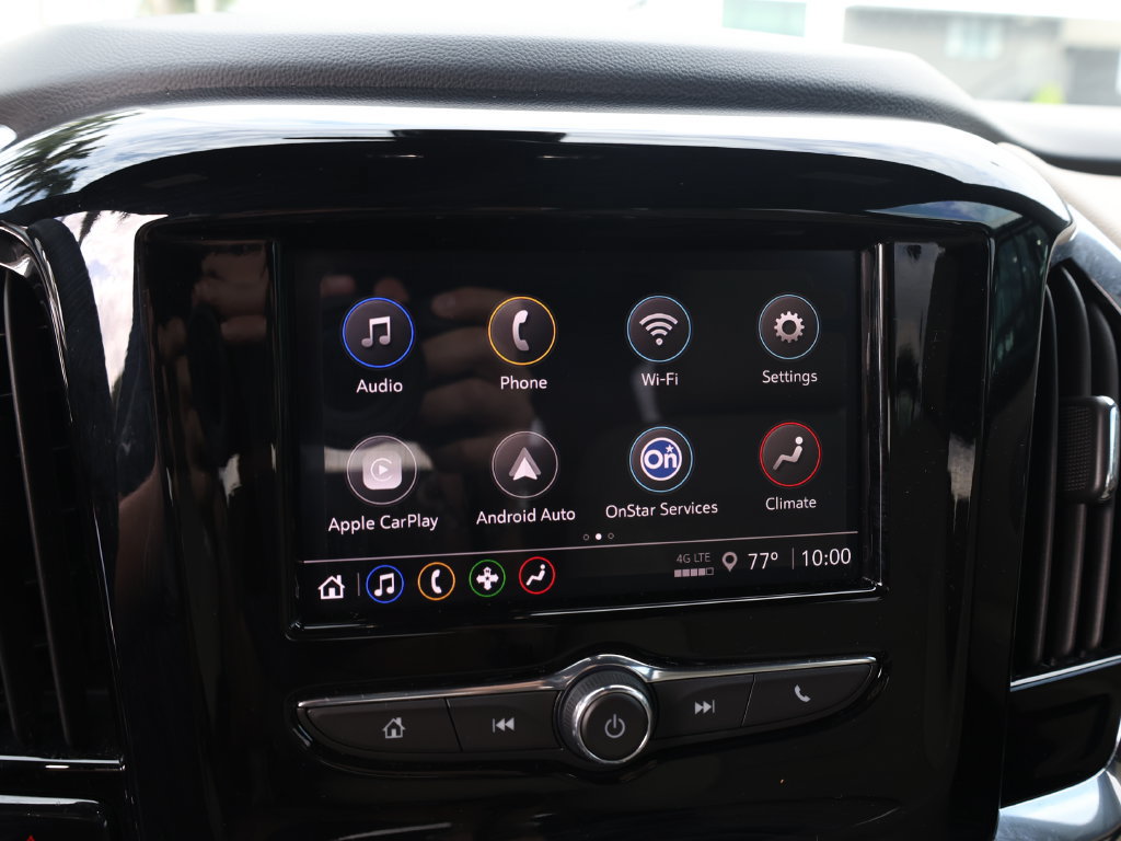 Used 2023 Chevrolet Traverse LS FWD image 26