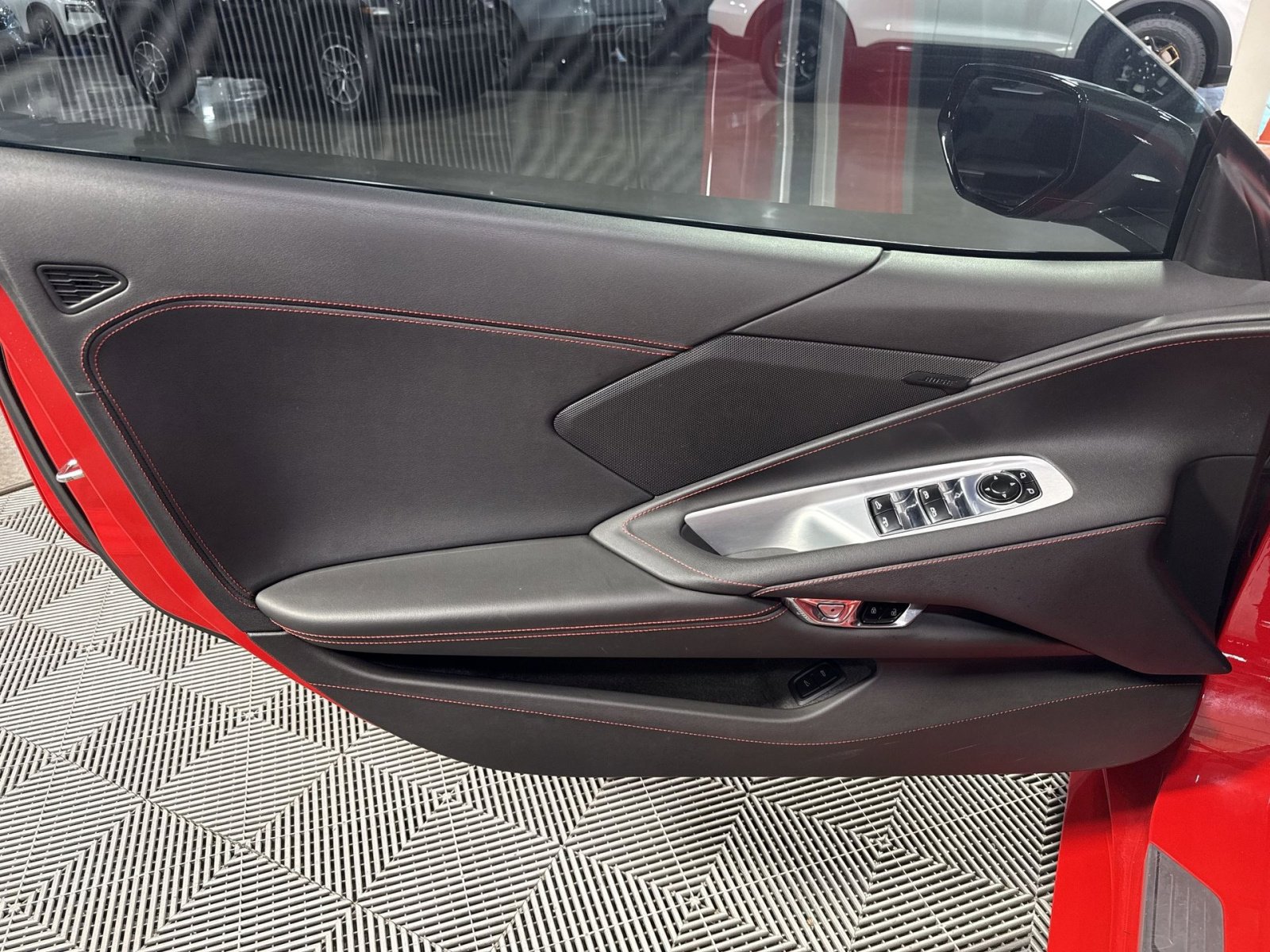 Used 2022 Chevrolet Corvette Stingray Convertible w/ Z51 Performance Package image 15