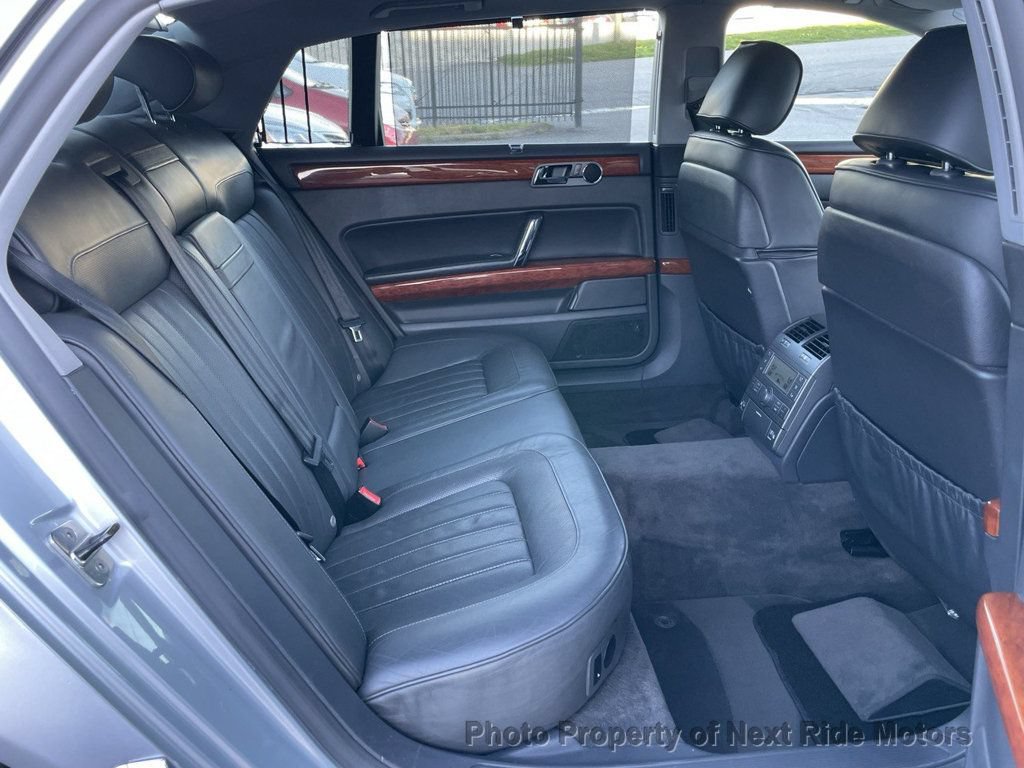 Used 2004 Volkswagen Phaeton V8 AWD/4WD image 12