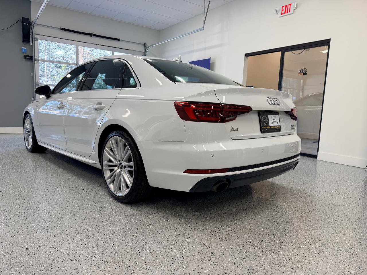 Used 2018 Audi A4 2.0T Premium Plus w/ Premium Plus Package image 5