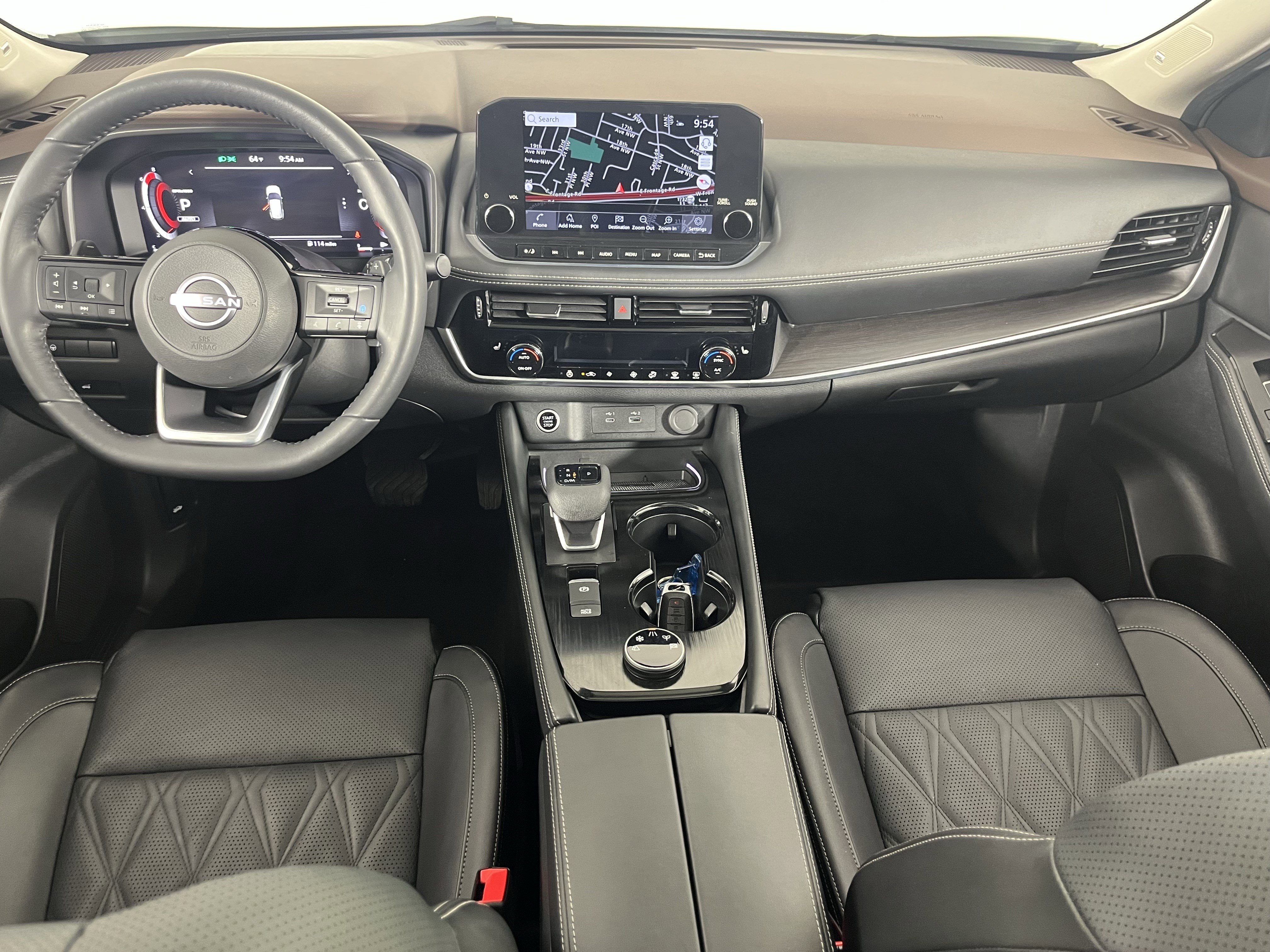 Used 2023 Nissan Rogue Platinum image 10