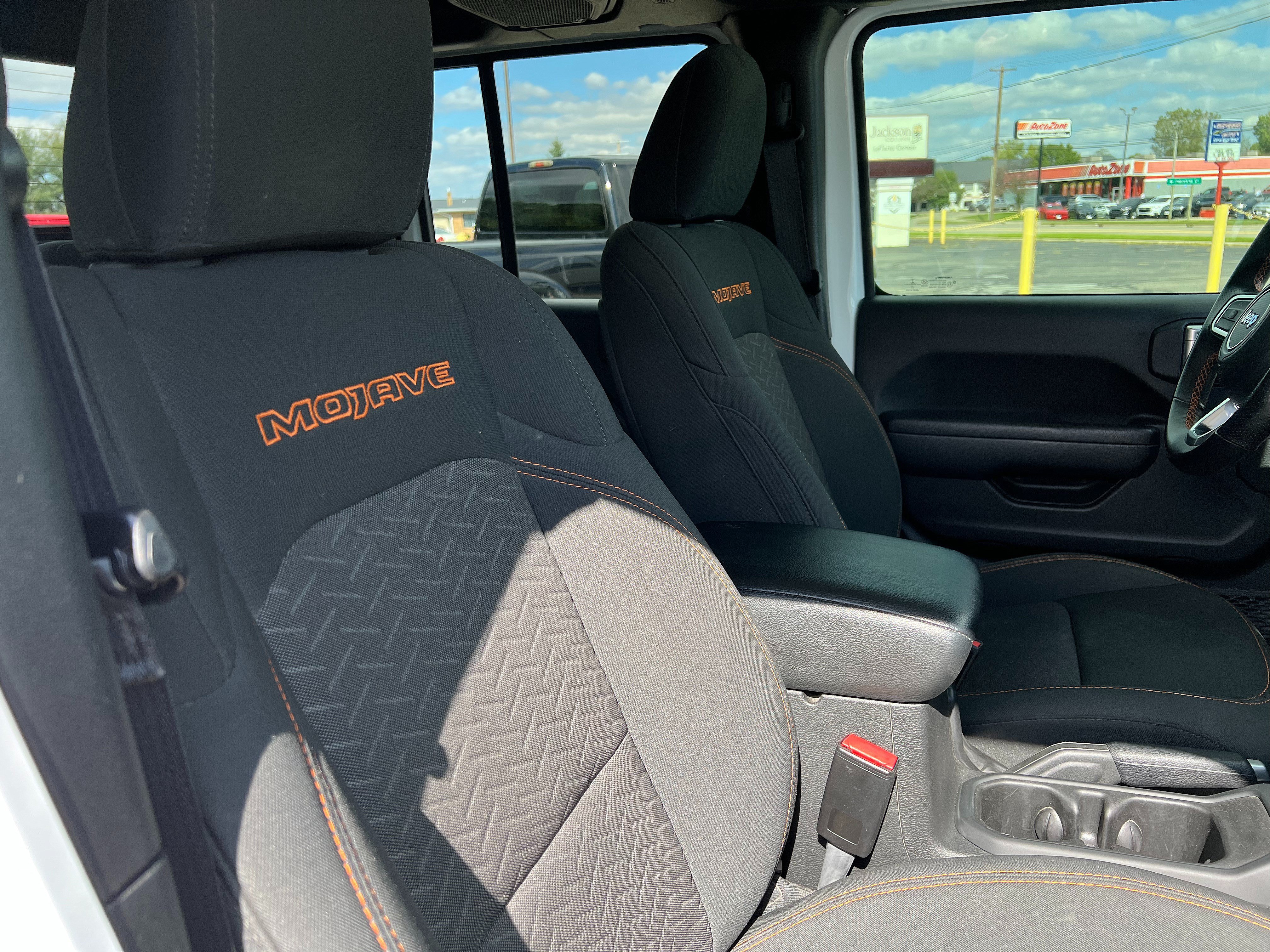 Used 2022 Jeep Gladiator Mojave AWD/4WD image 28