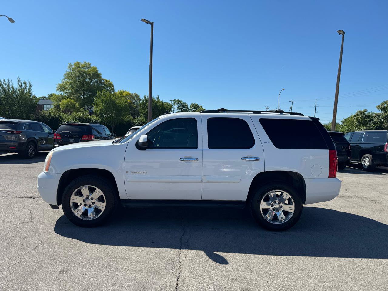 Used 2008 GMC Yukon SLT w/ SLT Preferred Equipment Group AWD/4WD image 6