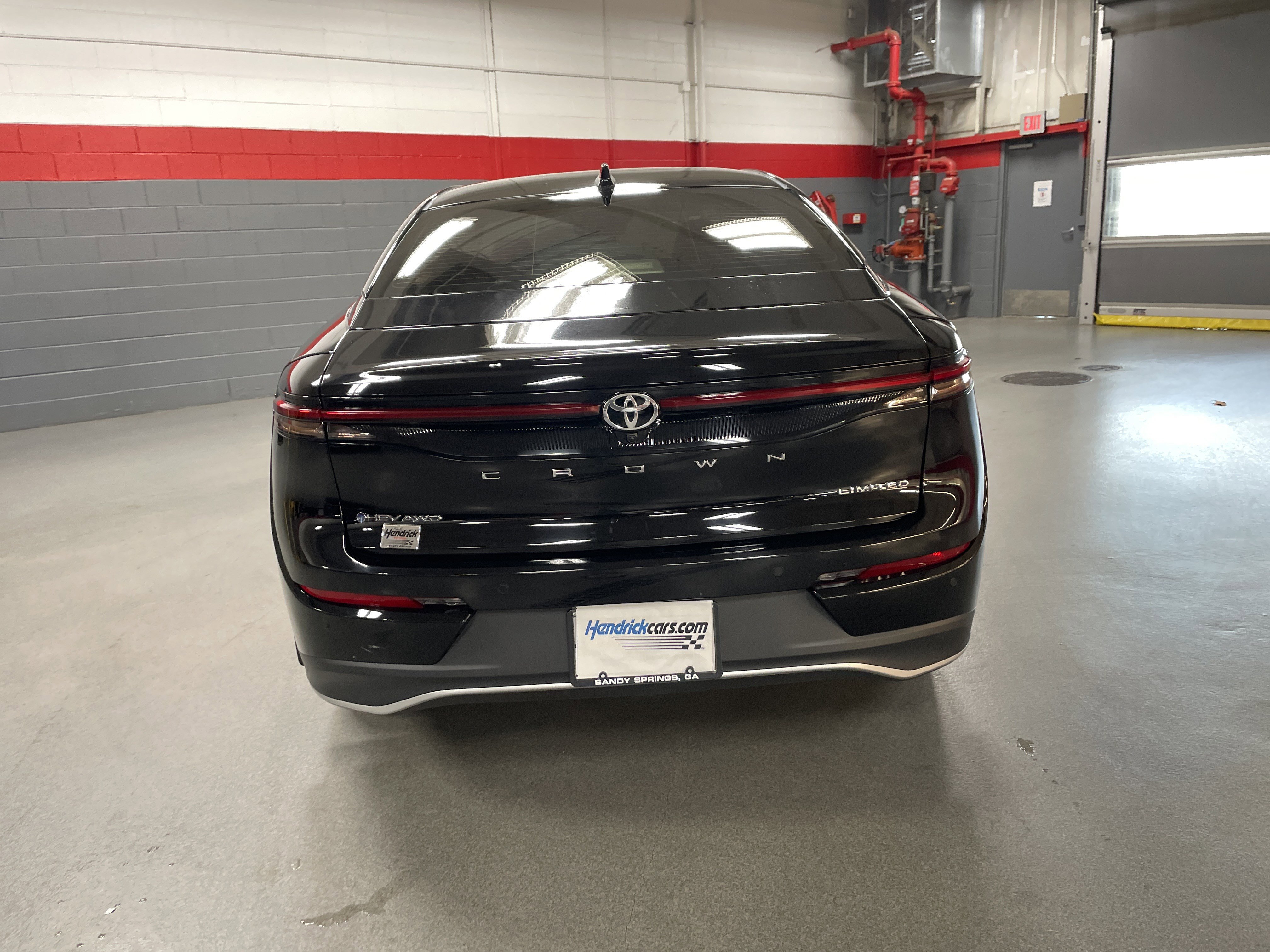 Used 2024 Toyota Crown Limited image 9