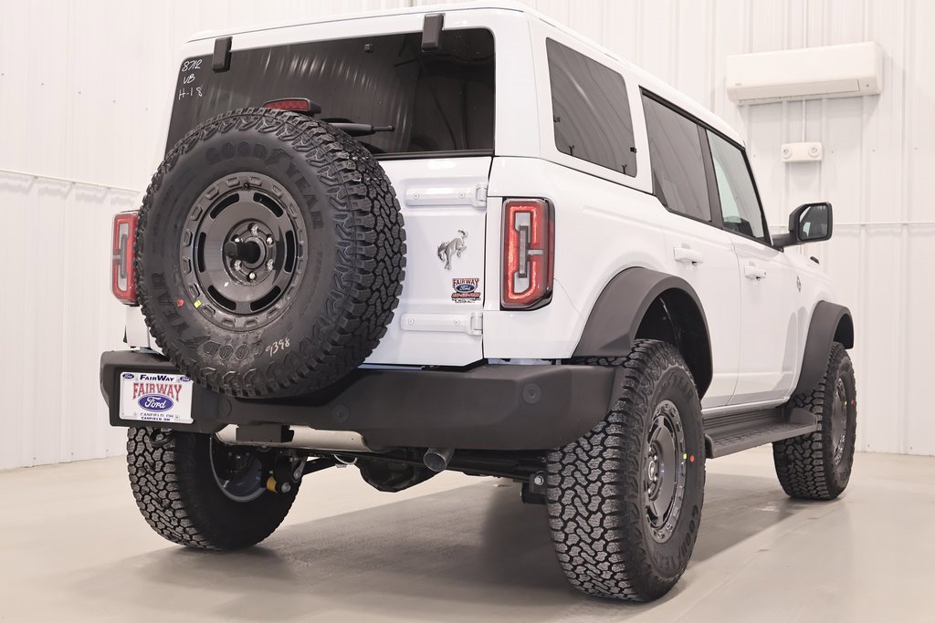 New 2025 Ford Bronco Outer Banks w/ Sasquatch Package image 8