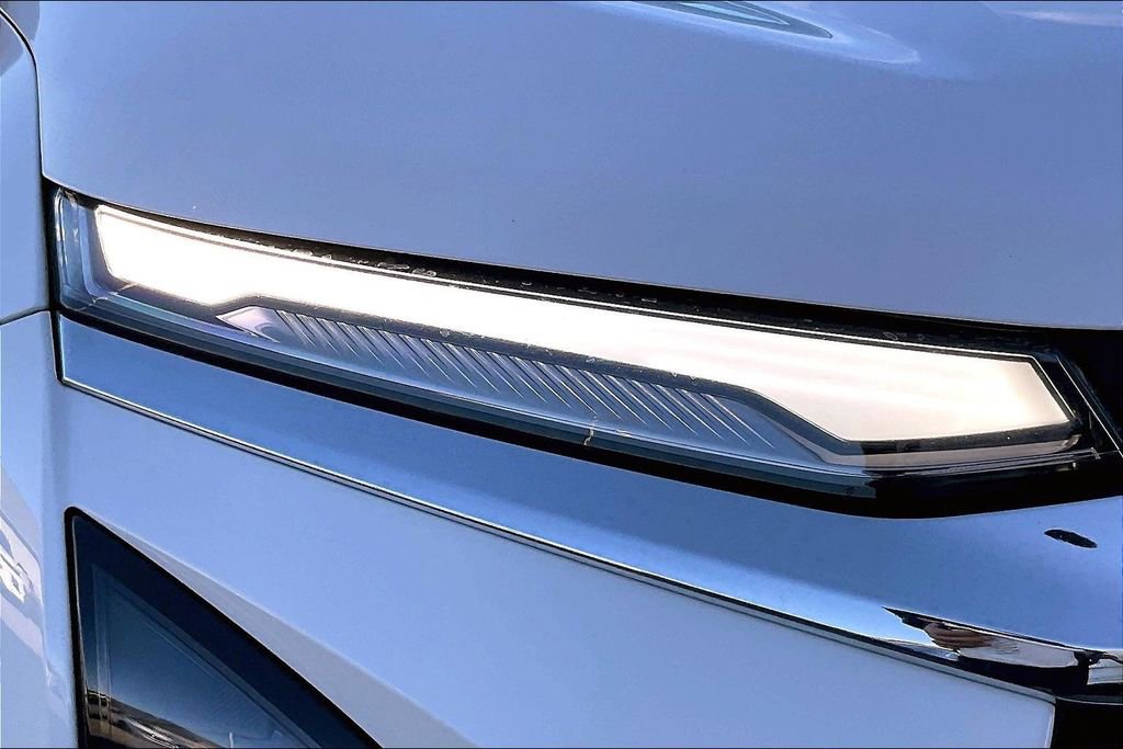 Used 2025 Chevrolet Equinox LT w/ Convenience Package II image 28