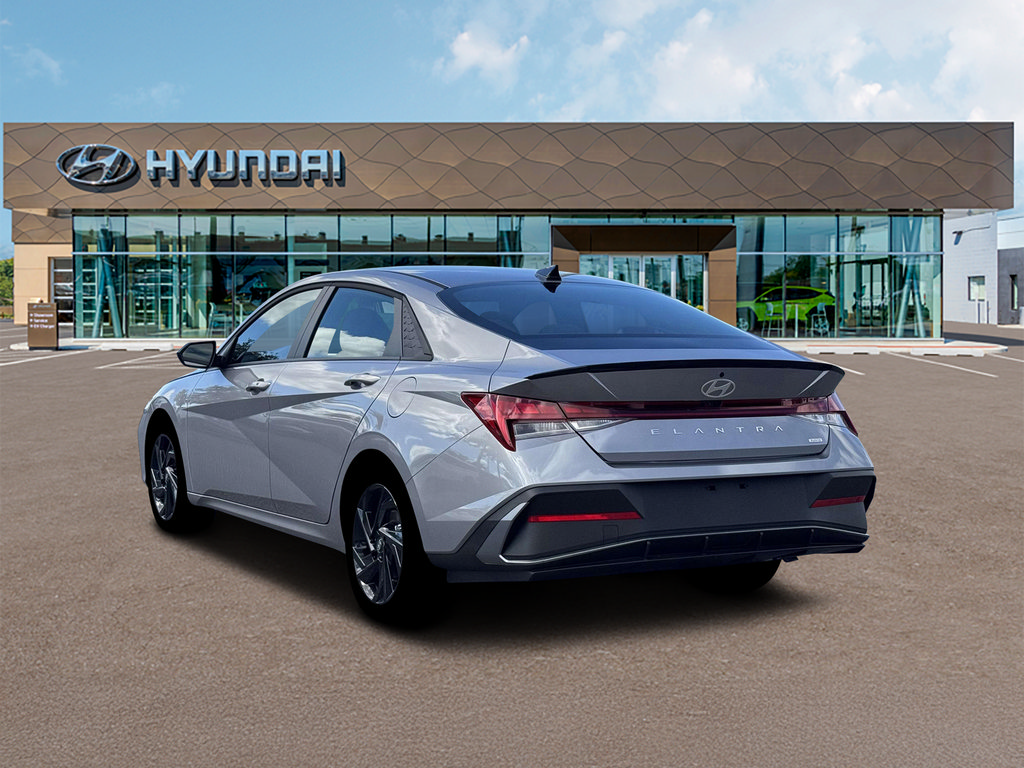 New 2026 Hyundai Elantra SEL FWD image 5