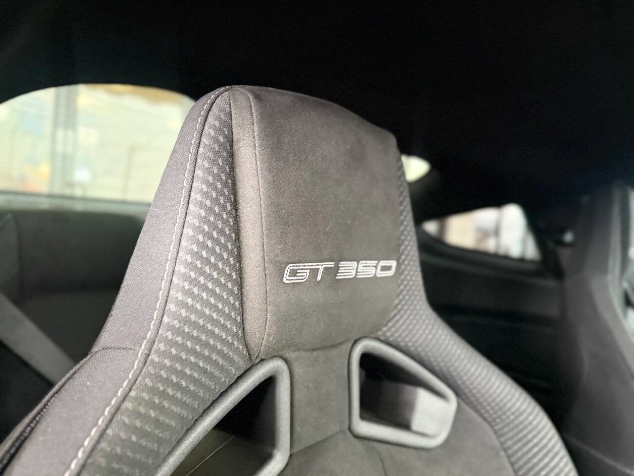 Used 2017 Ford Mustang Shelby GT350 w/ Electronics Package image 39