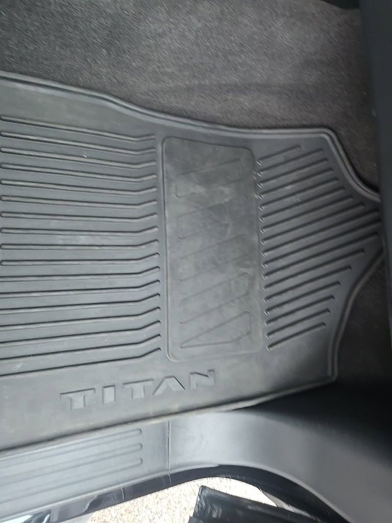 Used 2021 Nissan Titan SV w/ SV Convenience Package AWD/4WD image 25