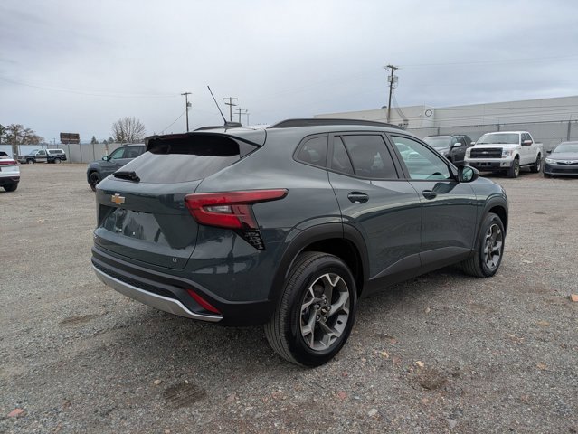 Used 2025 Chevrolet Trax LT w/ LT Convenience Package image 5