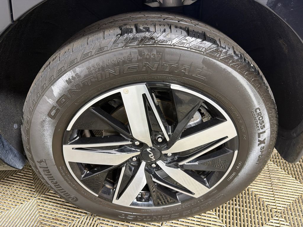 Used 2023 Kia Sorento S w/ Panoramic Sunroof Package FWD image 21