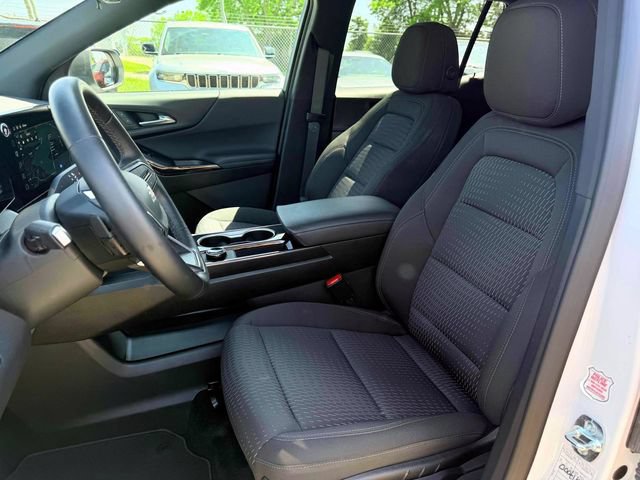 Used 2026 Chevrolet Equinox LT FWD image 17