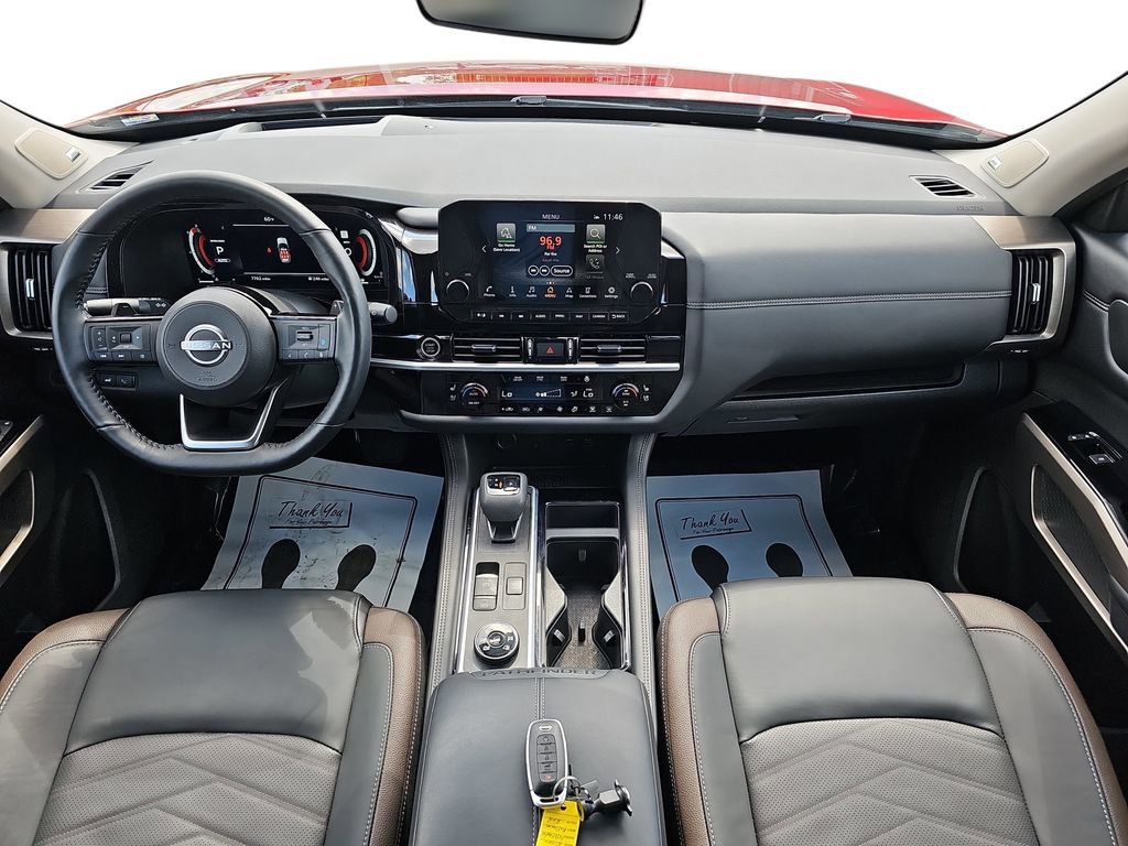 Used 2024 Nissan Pathfinder Platinum w/ Cargo Package image 12
