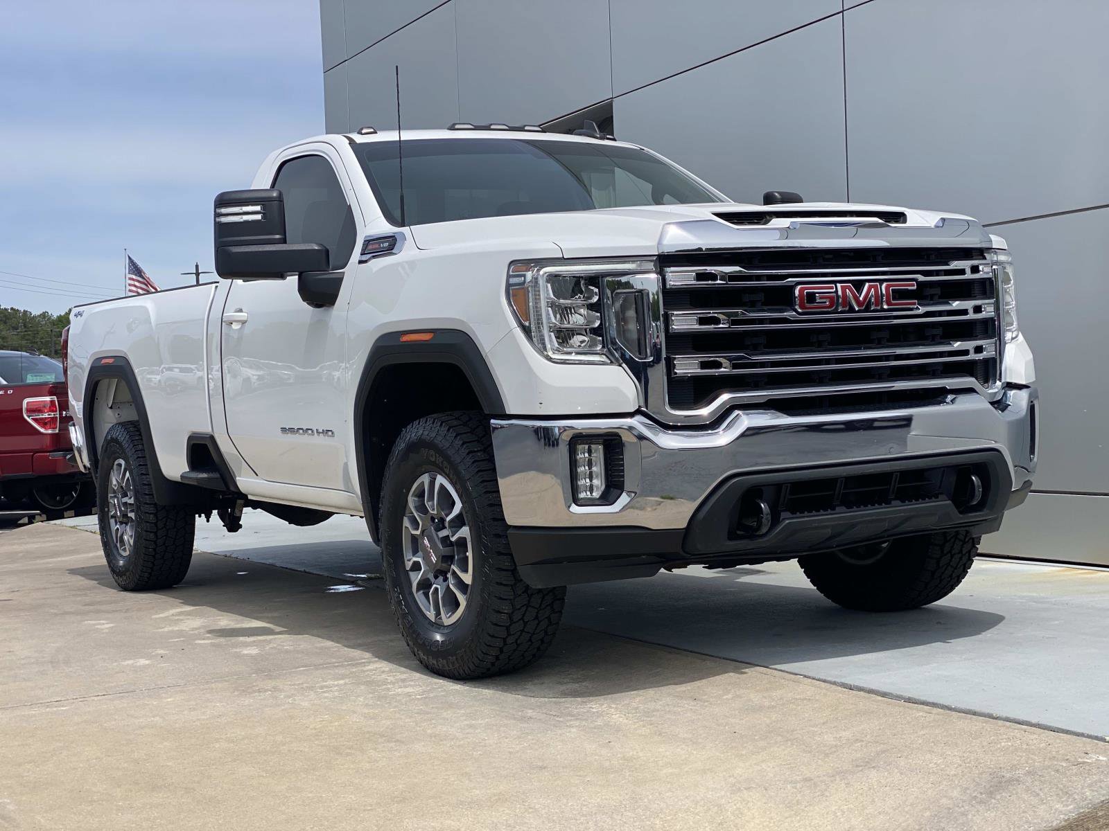 Used 2022 GMC Sierra 3500 SLE w/ SLE Convenience Package AWD/4WD image 2