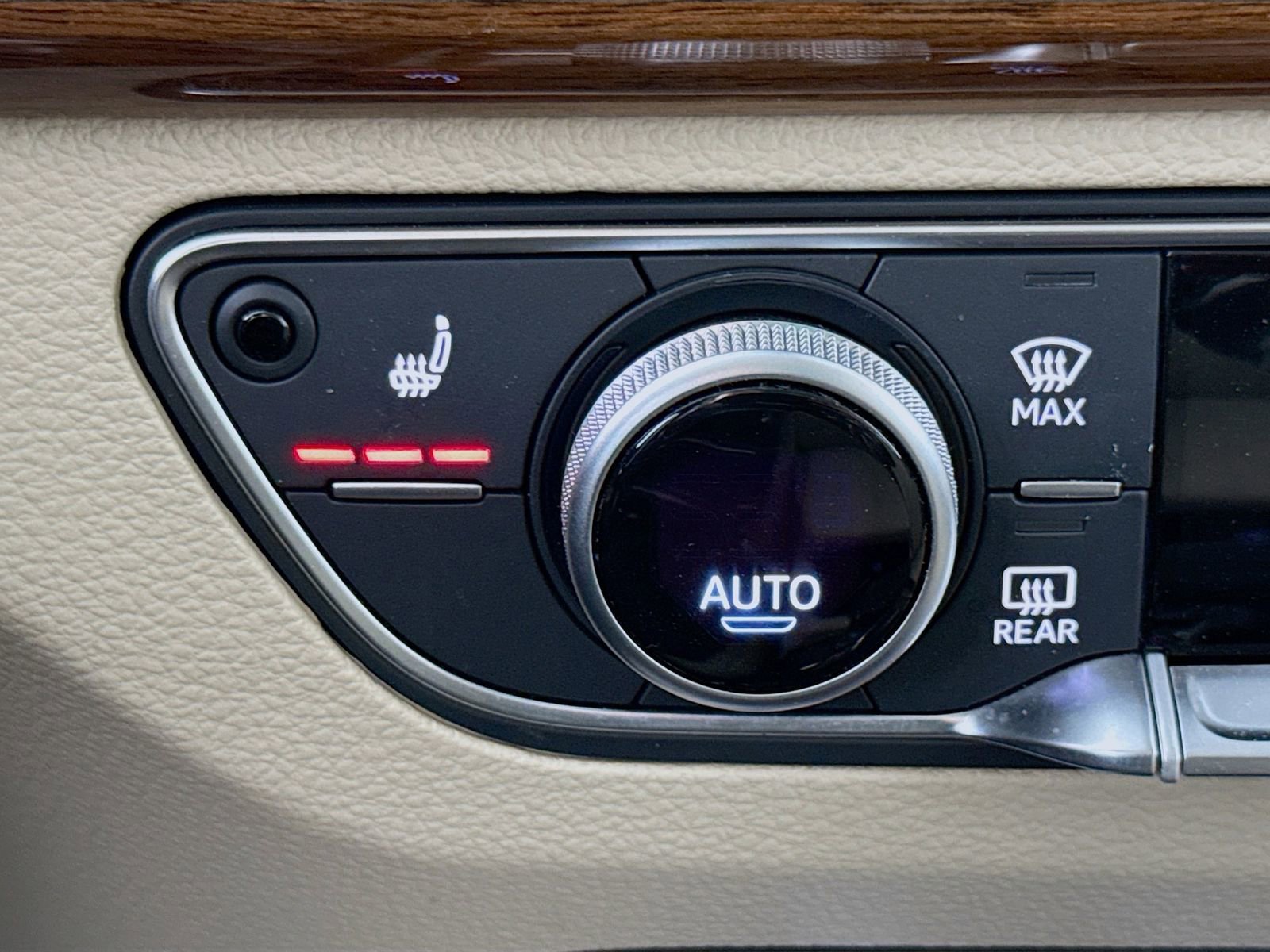 Used 2023 Audi Q5 2.0T Premium w/ Convenience Package image 20