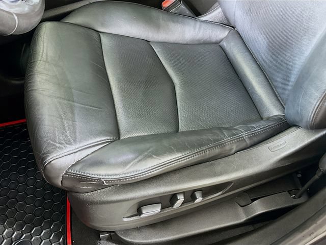 Used 2018 Cadillac XT5 Luxury w/ LPO, Black Ice Package AWD/4WD image 26