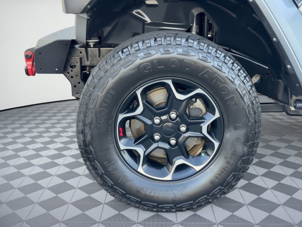 Used 2023 Jeep Wrangler Rubicon AWD/4WD image 13