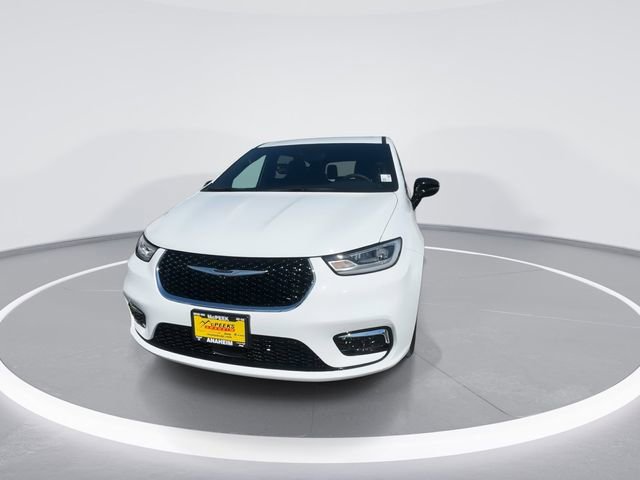 New 2026 Chrysler Pacifica Select FWD image 3