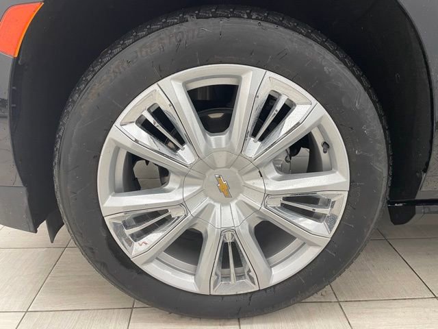 Certified 2024 Chevrolet Suburban High Country image 7