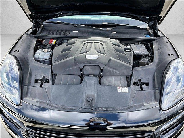 Used 2020 Porsche Cayenne S AWD/4WD image 11