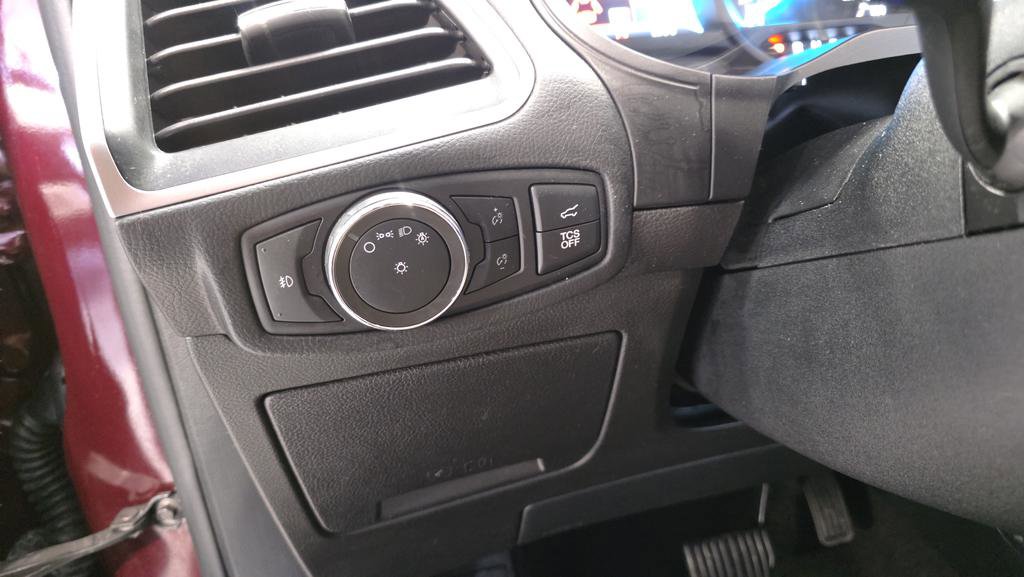 Used 2022 Ford Edge SEL w/ Convenience Package image 18