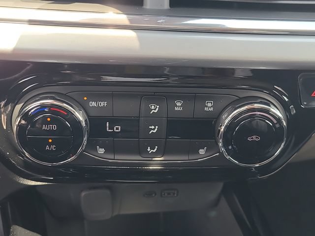 New 2026 Chevrolet Trax LT w/ Midnight Edition FWD image 28
