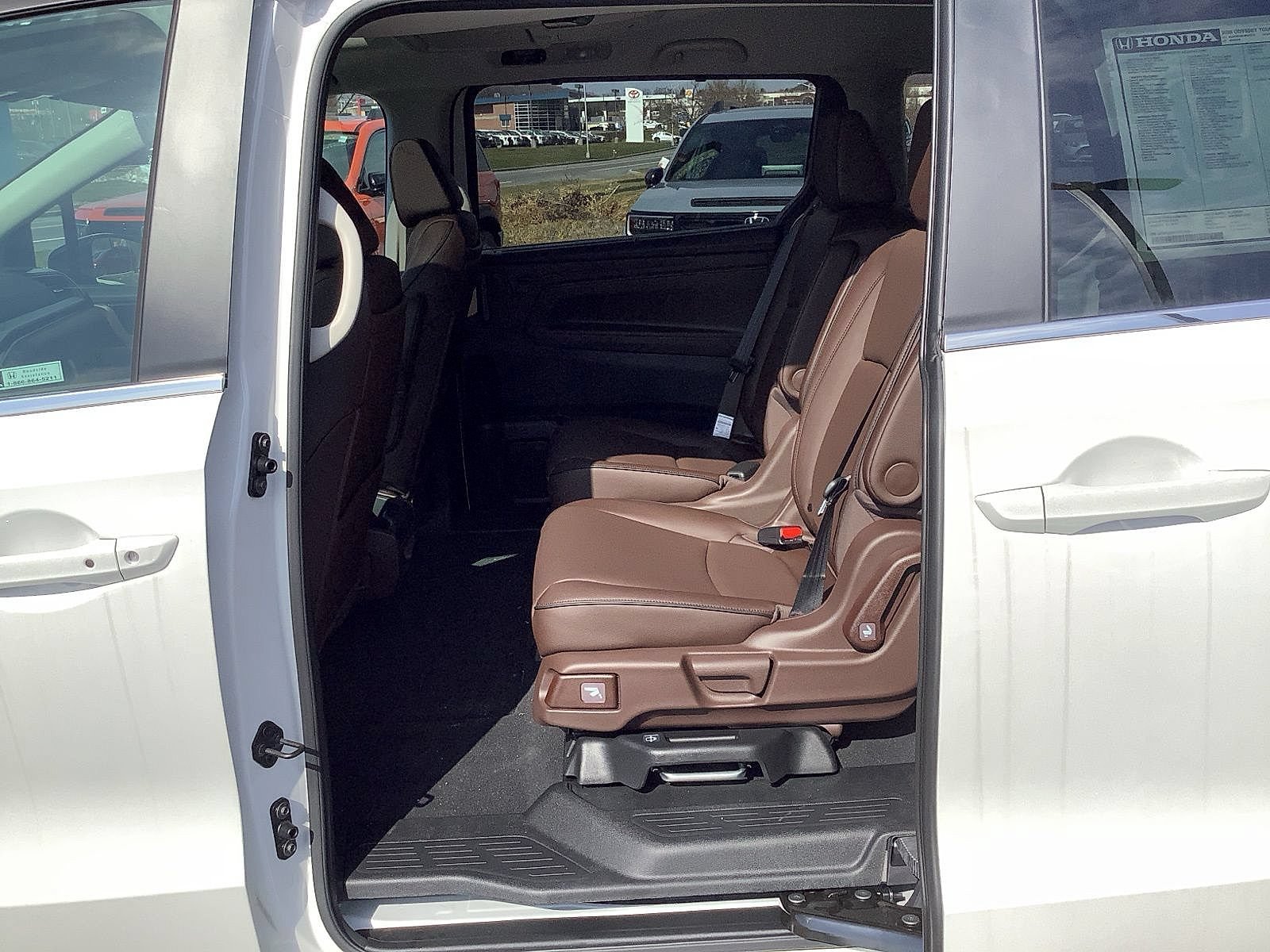 New 2026 Honda Odyssey Touring image 13