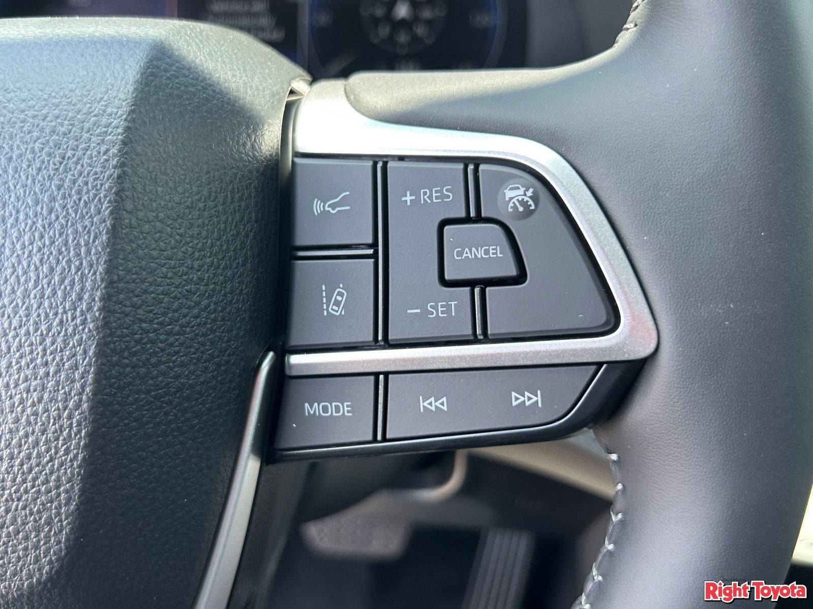 New 2026 Toyota Highlander Limited AWD/4WD image 32