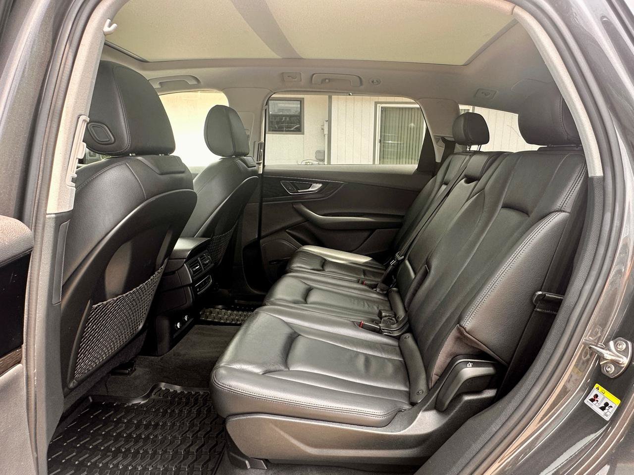 Used 2018 Audi Q7 3.0T Premium Plus w/ Premium Plus Package AWD/4WD image 12