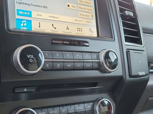 Used 2018 Ford Expedition Limited RWD image 26