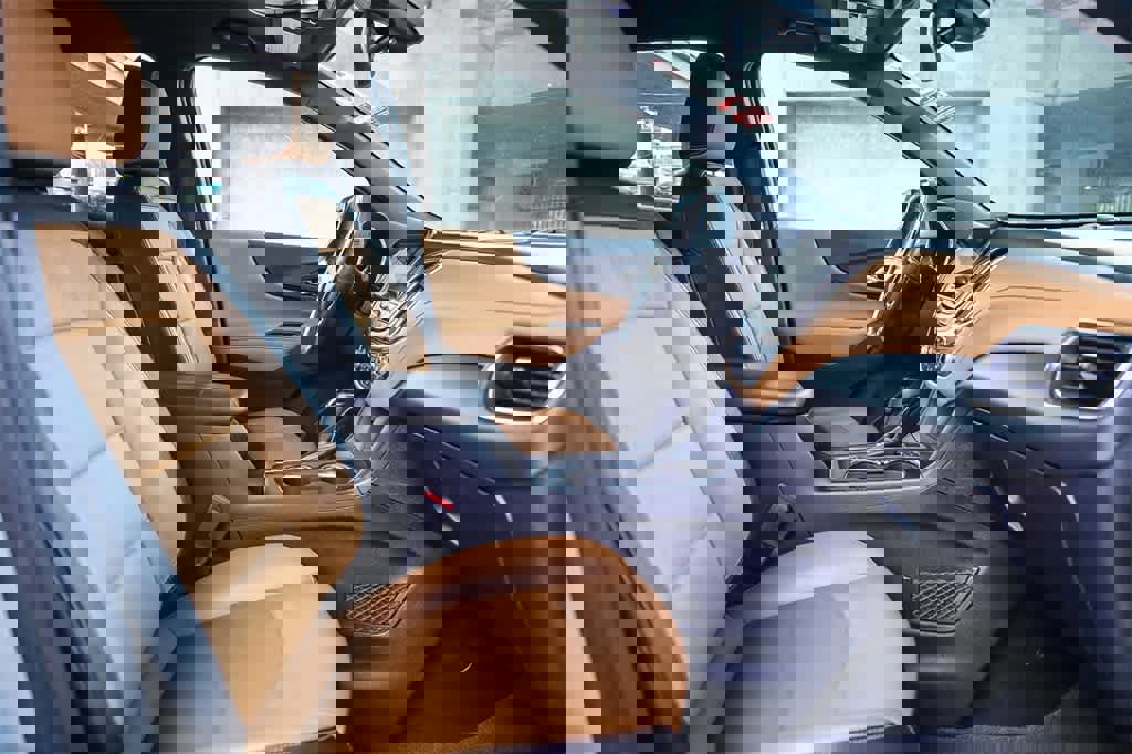 Used 2018 Chevrolet Equinox Premier image 16