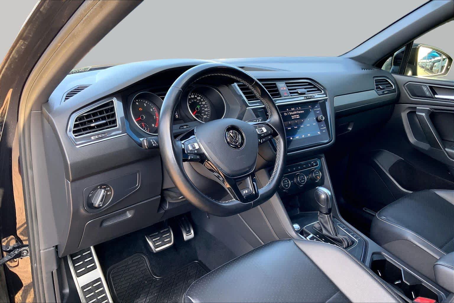 Used 2021 Volkswagen Tiguan SE R-Line FWD image 18