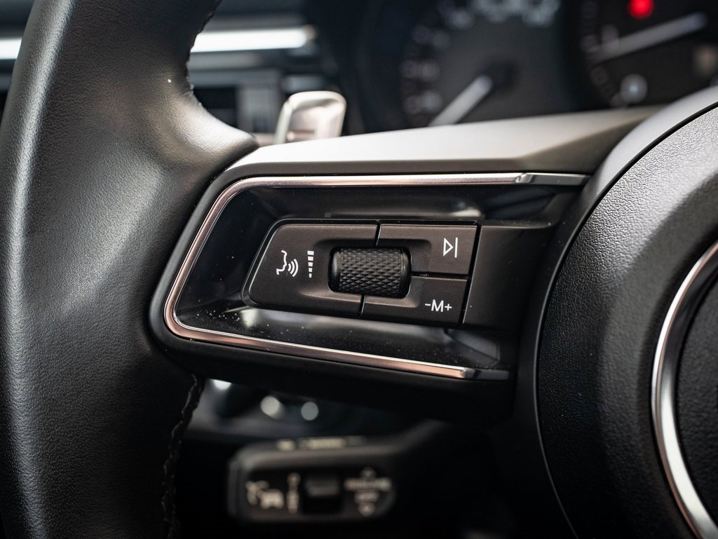 Certified 2024 Porsche Macan image 24