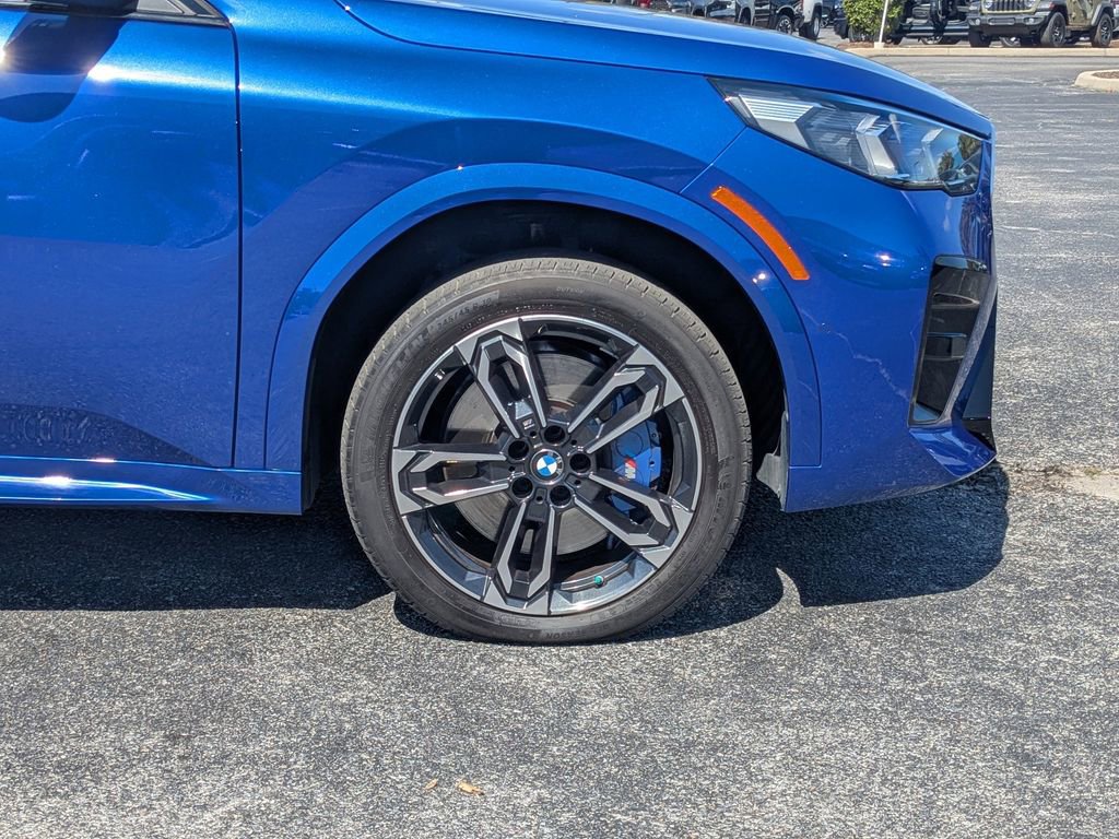 Used 2025 BMW X2 xDrive28i w/ M Sport Package AWD/4WD image 12