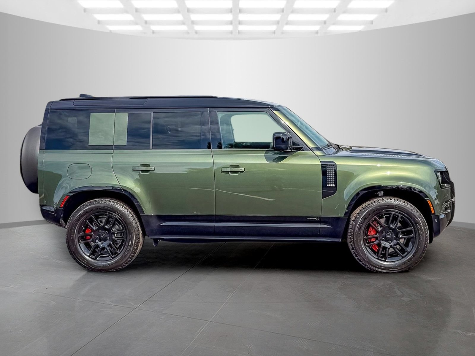 New 2026 Land Rover Defender 110 X AWD/4WD image 6