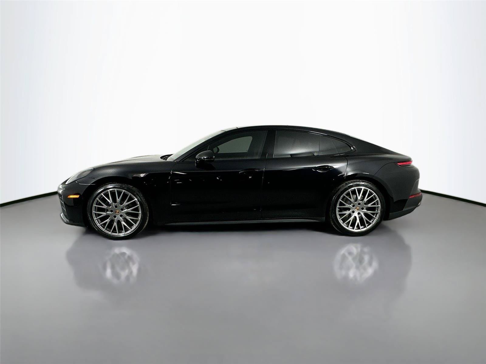Certified 2026 Porsche Panamera 4 AWD/4WD image 2