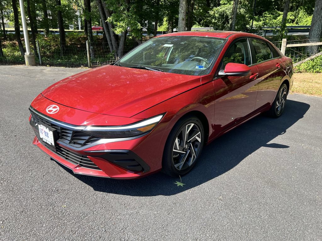 Used 2025 Hyundai Elantra SEL FWD image 7