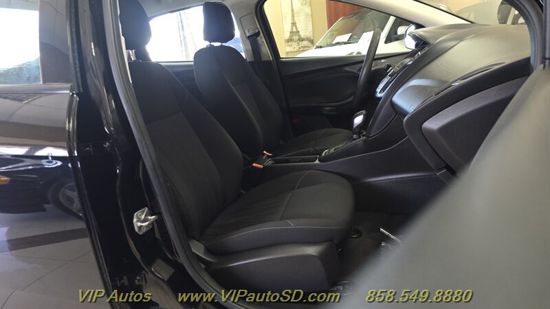 Used 2018 Ford Focus S FWD image 16