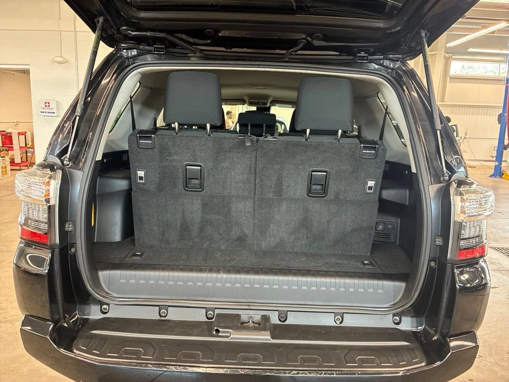 Used 2021 Toyota 4Runner SR5 AWD/4WD image 16