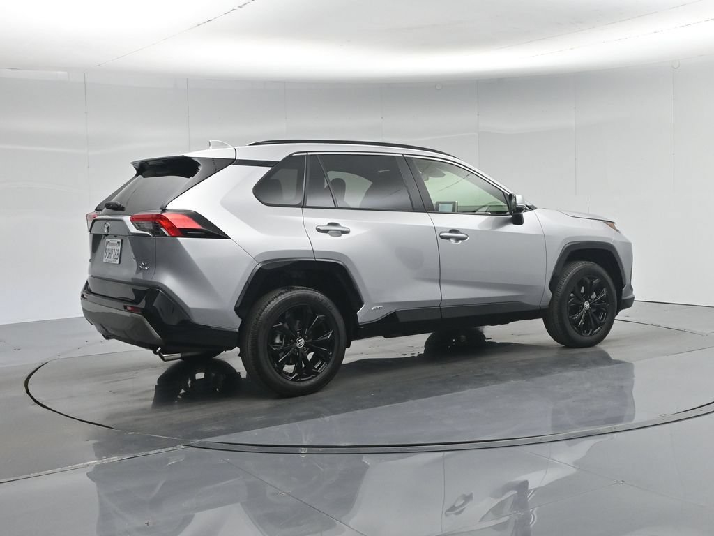 Used 2025 Toyota RAV4 SE AWD/4WD image 30