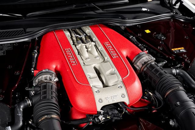 Used 2021 Ferrari 812 GTS RWD image 15