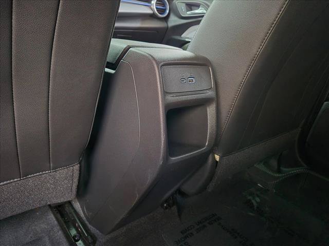 Used 2025 Chevrolet Trax LT FWD image 23