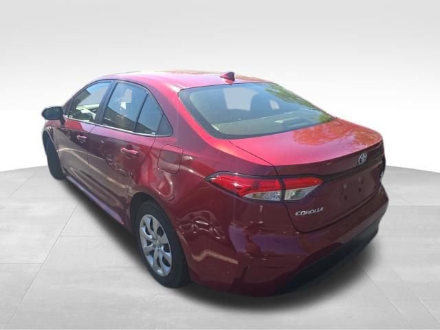 Used 2024 Toyota Corolla LE FWD image 3