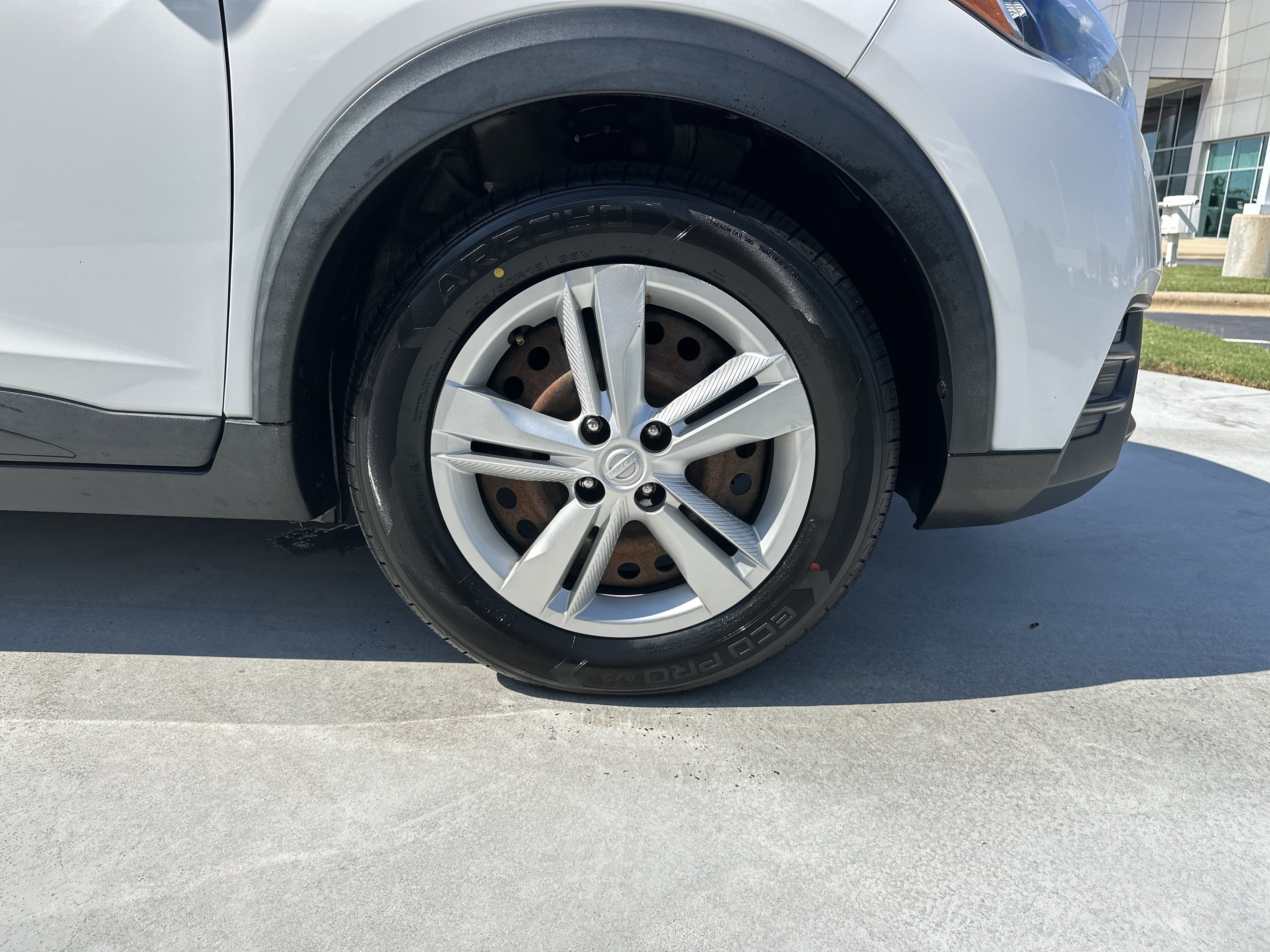 Used 2020 Nissan Kicks S FWD image 13