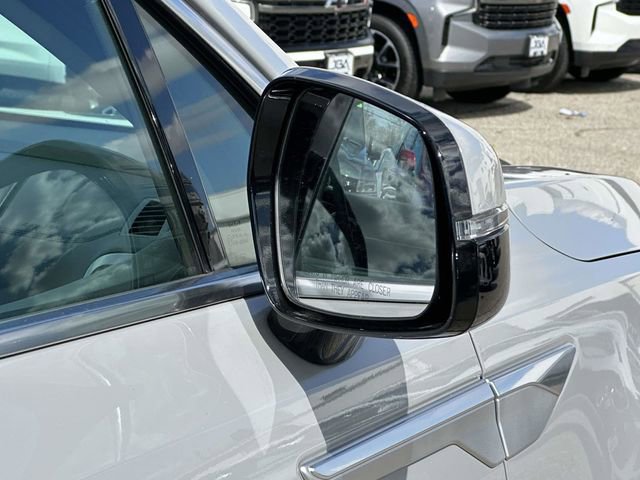Used 2025 Kia Sorento EX w/ Panoramic Sunroof Package image 29